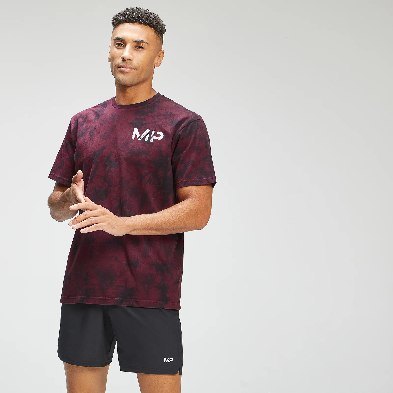 Pánské Adapt Tie Dye Oversized tričko - Černé/Merlot - XXS Obrázek 1