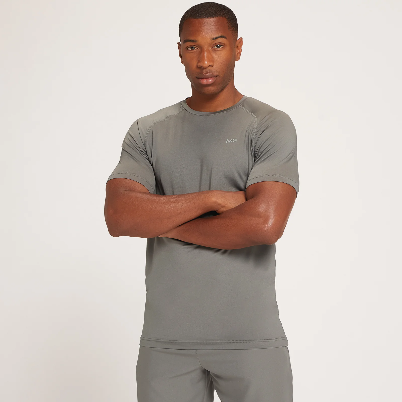 MP Pánské Repeat MP Graphic Training Tričko s Krátkým Rukávem – Tmavošedé - XXS Obrázek 1