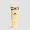 Myprotein Recyklovaná Kovová Láhev s Horní Rukojetí a Brčkem 900ml - Máslová